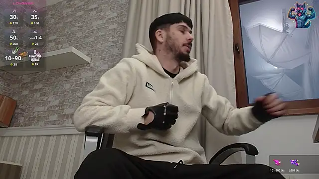 Snapshot of JonahShaw chatting on October 2025 04:24:01 AM JonahShaw online show from October 2025 04:24:01 AM