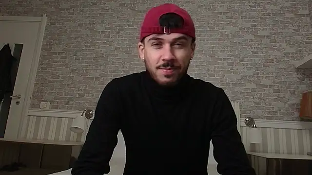 Snapshot of JonahShaw chatting on October 2025 04:24:01 AM JonahShaw online show from October 2025 04:24:01 AM