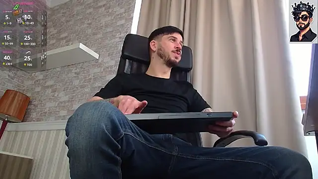 Snapshot of JonahShaw chatting on October 2025 09:10:01 AM JonahShaw online show from October 2025 09:10:01 AM