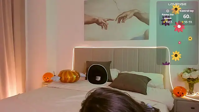 Lisa Blossom online show from November 2025 06:03:01 AM