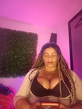 Eva Luxei online show from October 2025 12:37:02 PM