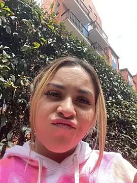 MorganHot0809 online show from October 2025 05:17:01 PM