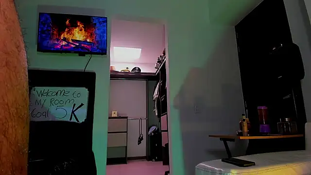 Snapshot of Andrew_Johnnson chatting on September 2025 05:15:02 PM Andrew Johnnson online show from September 2025 05:15:02 PM