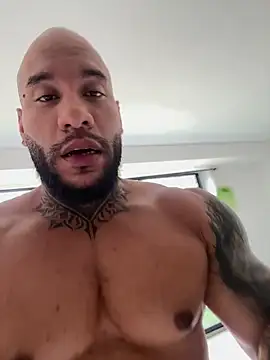 Snapshot of Andrew_Johnnson chatting on November 2025 04:39:02 PM Andrew Johnnson online show from November 2025 04:39:02 PM