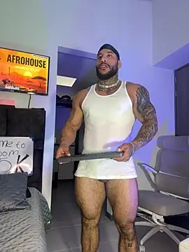 Snapshot of Andrew_Johnnson chatting on November 2025 09:26:01 PM Andrew Johnnson online show from November 2025 09:26:01 PM