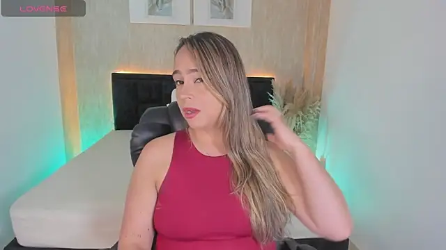 Snapshot of jessica_hotxxx chatting on May 2026 02:33:02 PM jessica hotxxx online show from May 2026 02:33:02 PM
