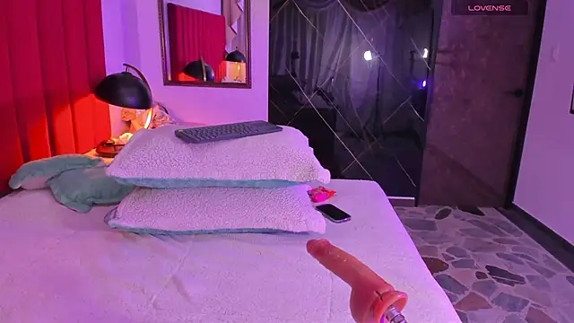 eimy jones  online show from January 2026 03:22:02 AM