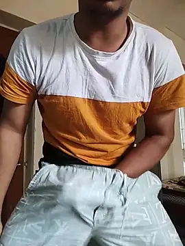 COme8989 online show from December 2025 04:50:01 AM