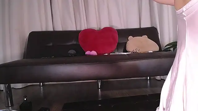 Snapshot of Liz_Hu chatting on September 2025 03:23:02 PM Liz Hu online show from September 2025 03:23:02 PM