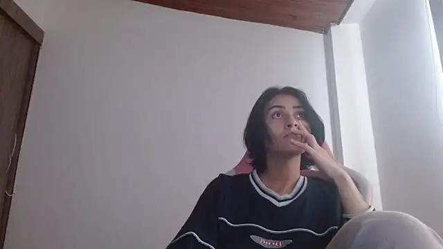 Crystal Star  online show from September 2025 02:20:01 PM