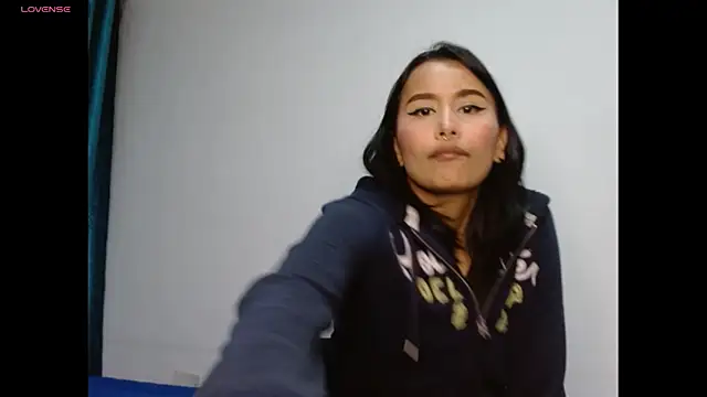 Gia Lee online show from November 2025 02:43:01 AM