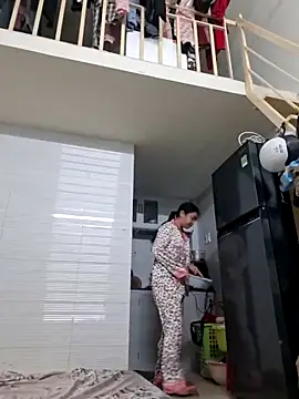 Minn-cute online show from November 2025 03:07:01 AM