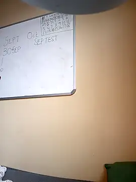 Snapshot of Freakysluttt chatting on September 2025 06:07:01 AM Freakysluttt online show from September 2025 06:07:01 AM