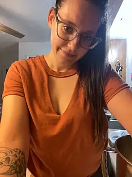 Mommasaurrex online show from October 2025 10:48:02 PM