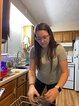 Mommasaurrex online show from November 2025 11:04:02 PM