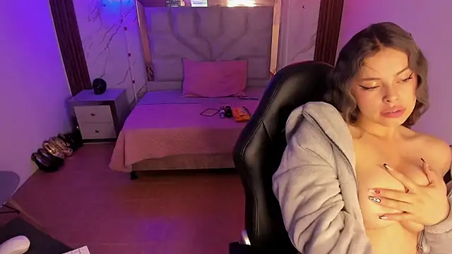 Lizeth Salazar online show from October 2025 11:42:01 AM