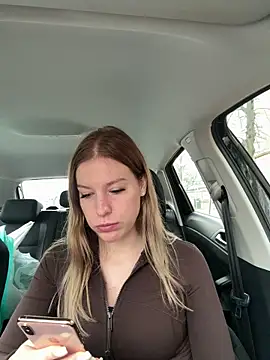 Chloemillerrxx online show from November 2025 12:52:01 PM