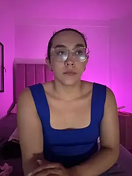 Snapshot of alehia_cute chatting on May 2026 10:40:01 PM alehia cute online show from May 2026 10:40:01 PM