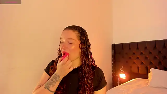 AphroditeSweet online show from November 2025 08:41:02 PM