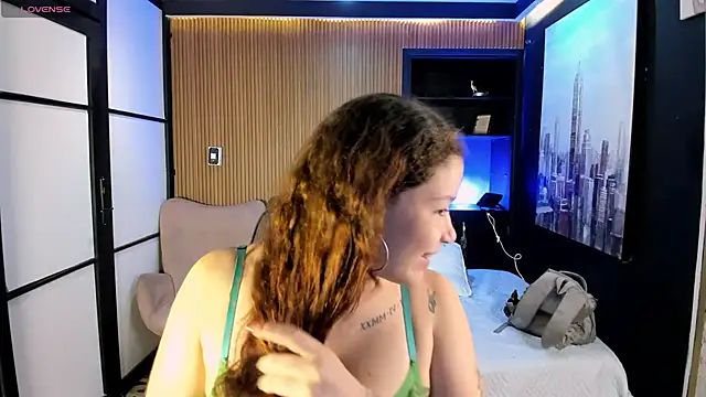 AphroditeSweet online show from November 2025 01:36:02 PM