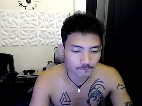 Snapshot of Thefriskyasian chatting on October 2025 05:33:02 AM Thefriskyasian online show from October 2025 05:33:02 AM