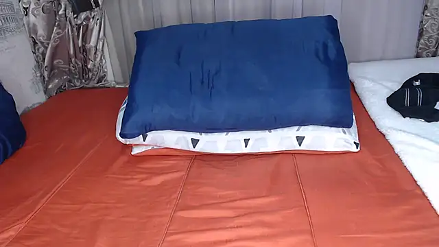 Lunalee online show from July 2026 07:06:02 AM