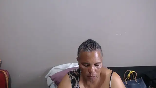 Snapshot of GrandBustyMelon chatting on May 2026 05:37:02 AM GrandBustyMelon online show from May 2026 05:37:02 AM