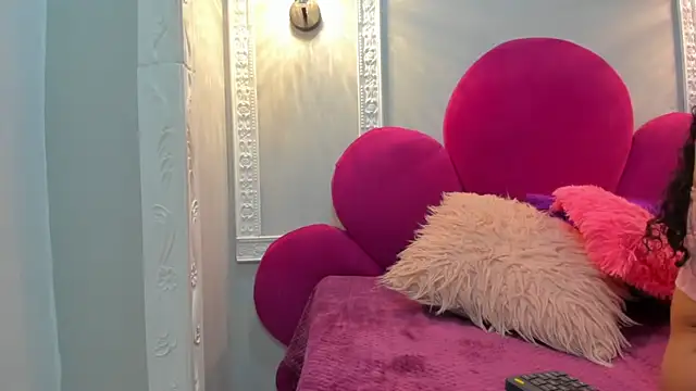 Saammy 17 online show from October 2025 08:35:01 PM