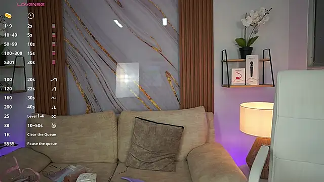 Snapshot of MilaCrave chatting on September 2025 11:48:01 AM MilaCrave online show from September 2025 11:48:01 AM