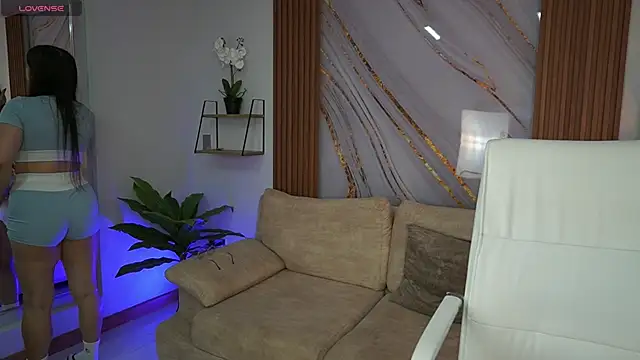 Snapshot of MilaCrave chatting on October 2025 11:49:02 AM MilaCrave online show from October 2025 11:49:02 AM