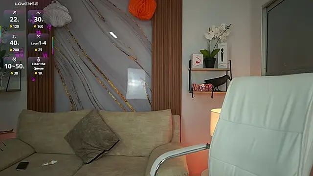 Snapshot of MilaCrave chatting on October 2025 11:55:02 AM MilaCrave online show from October 2025 11:55:02 AM