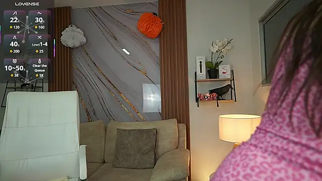 Snapshot of MilaCrave chatting on October 2025 11:34:02 AM MilaCrave online show from October 2025 11:34:02 AM