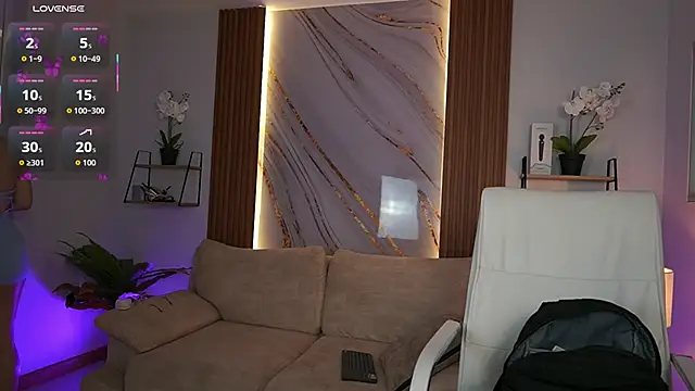 Snapshot of MilaCrave chatting on November 2025 11:53:01 AM MilaCrave online show from November 2025 11:53:01 AM