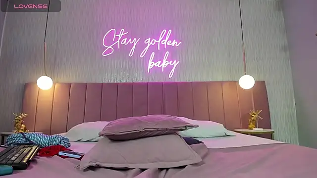 HANNA BASTIAN VC online show from October 2025 11:42:02 PM