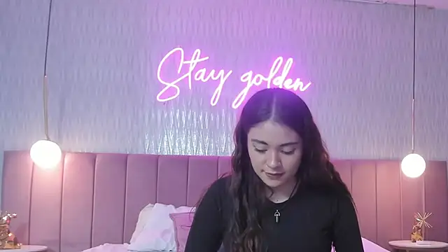 HANNA BASTIAN VC online show from December 2025 11:37:01 AM