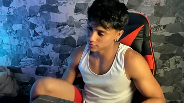 Snapshot of ZYZZ1312 chatting on April 2026 06:27:01 AM ZYZZ1312 online show from April 2026 06:27:01 AM