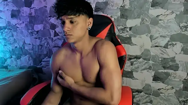 Snapshot of ZYZZ1312 chatting on May 2026 04:17:02 AM ZYZZ1312 online show from May 2026 04:17:02 AM