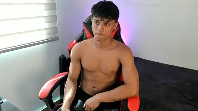 Snapshot of ZYZZ1312 chatting on June 2026 06:36:02 PM ZYZZ1312 online show from June 2026 06:36:02 PM