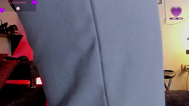 Snapshot of valery_14_ chatting on March 2026 04:42:01 PM valery 14 online show from March 2026 04:42:01 PM