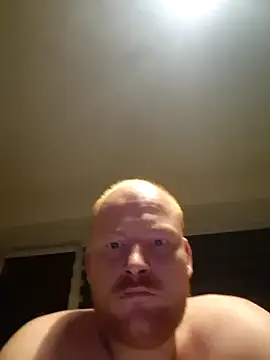 svenni2525 online show from October 2025 06:05:01 PM