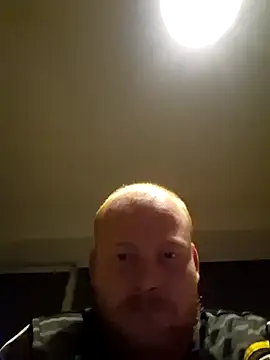 svenni2525 online show from October 2025 09:37:02 PM