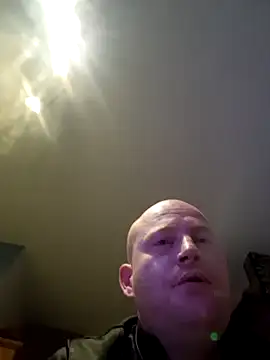 svenni2525 online show from October 2025 02:01:02 AM