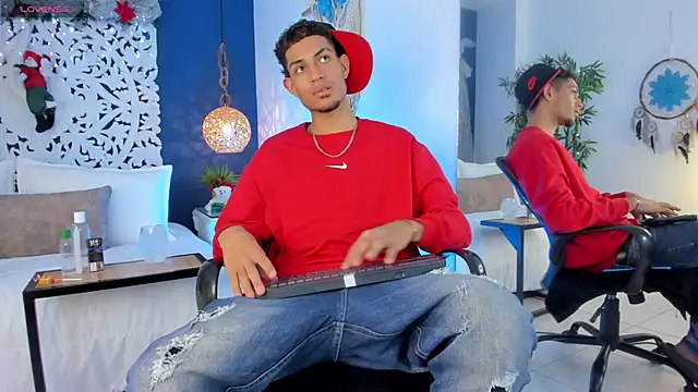 Adonis WB online show from December 2025 03:55:01 AM