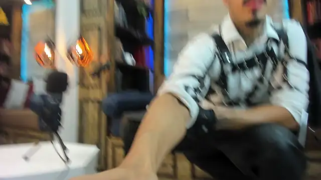 Donovan Desmond online show from November 2025 02:43:02 AM