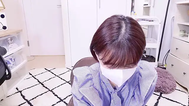 Azusa DoMybest online show from September 2025 06:29:01 AM