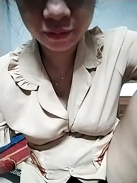 Mie rose online show from September 2025 02:31:01 PM