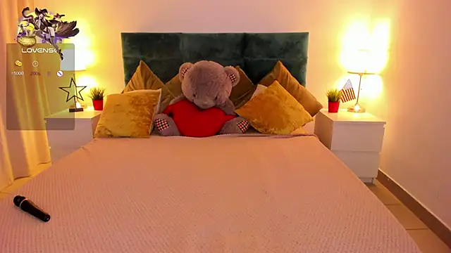 mishapallmer online show from September 2025 01:50:01 AM