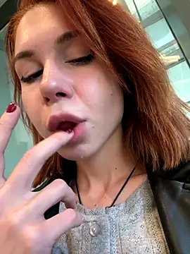 Snapshot of RosieSecret chatting on September 2025 07:11:02 AM RosieSecret online show from September 2025 07:11:02 AM