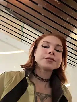 Snapshot of RosieSecret chatting on October 2025 07:03:02 AM RosieSecret online show from October 2025 07:03:02 AM