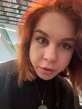 Snapshot of RosieSecret chatting on October 2025 07:04:02 AM RosieSecret online show from October 2025 07:04:02 AM